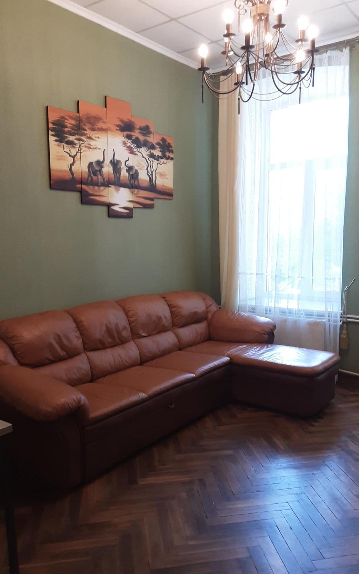 Apartment On Yevreis'ka Street *